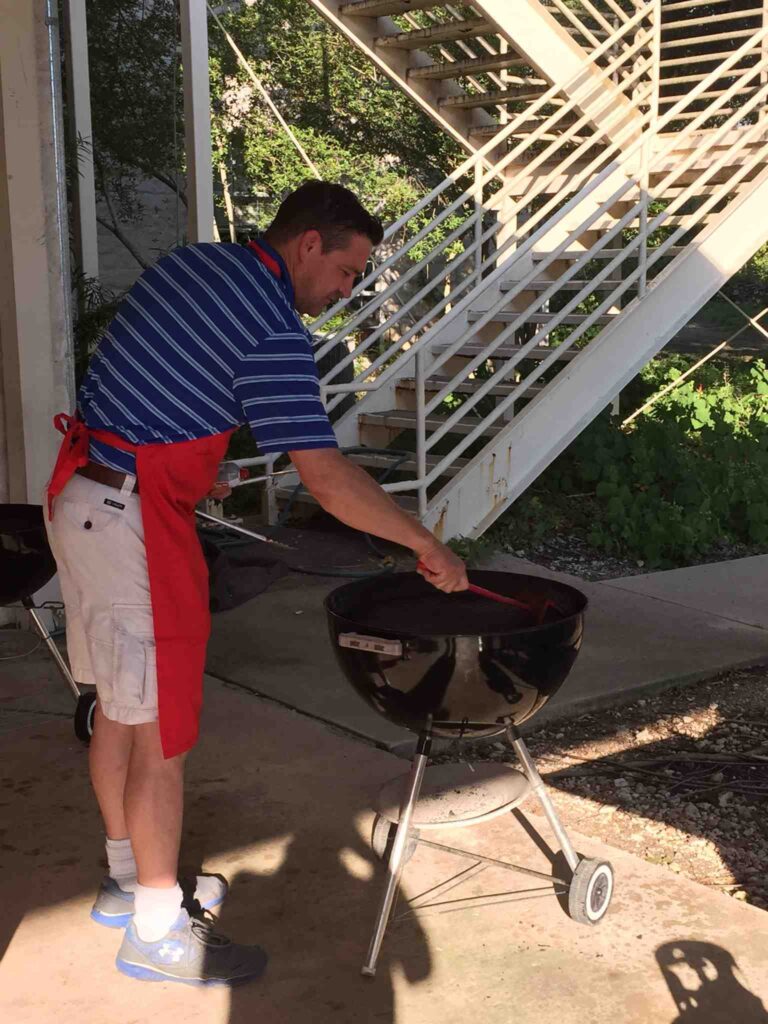 cleaning-the-grill